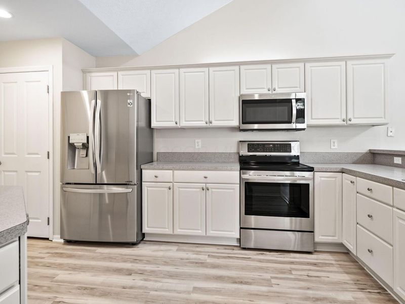 225 Stonegate Loop, Unit 225, Pataskala, OH 43062 Photo 11