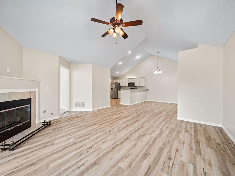 225 Stonegate Loop, Unit 225, Pataskala, OH 43062 Photo 7