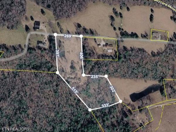 577 Blizzard Mines Rd, Harriman, TN 37748