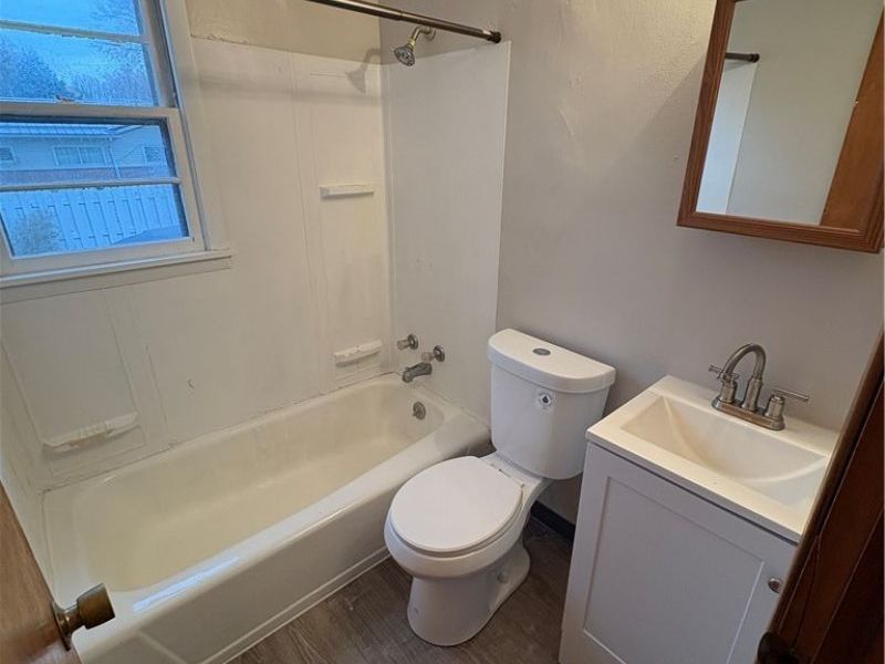 3053 Hadley Avenue, Unit 3, Liberty, OH 44505 Photo 6