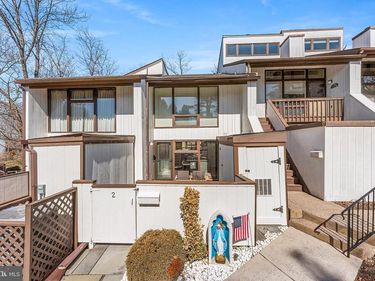 2 SMOKE RISE, NEW HOPE, PA 18938