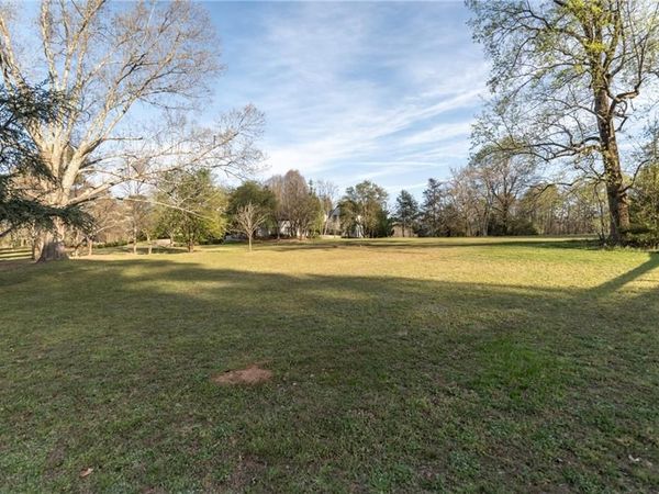 20 Providence Way, Alpharetta, GA 30004