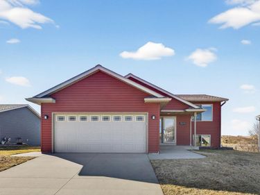 5315 Castleview Drive NW, Rochester, MN 55901