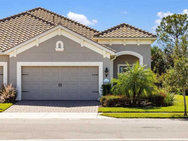 11615 OKALOOSA DRIVE , VENICE, FL 34293