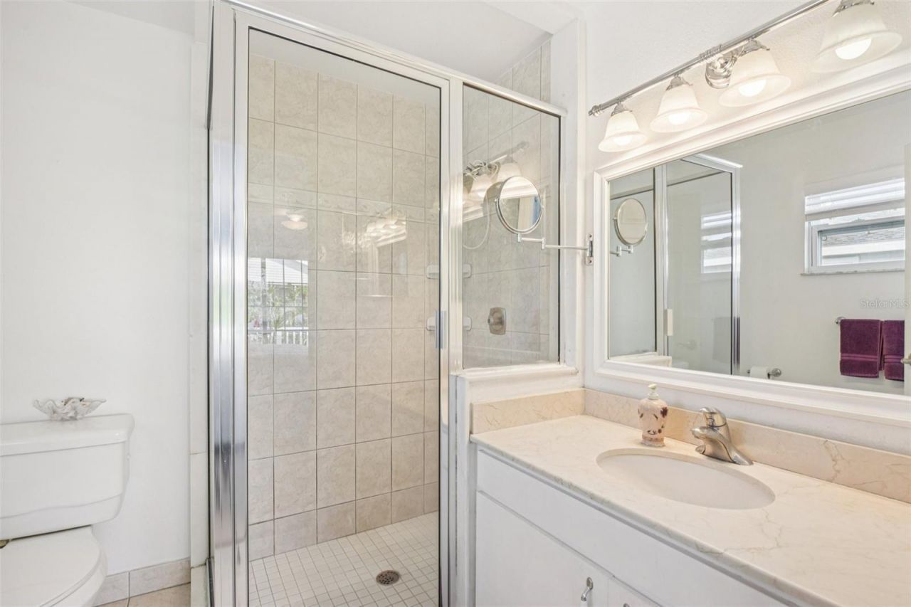 2908 Avenue C , Holmes Beach, FL 34217 Photo