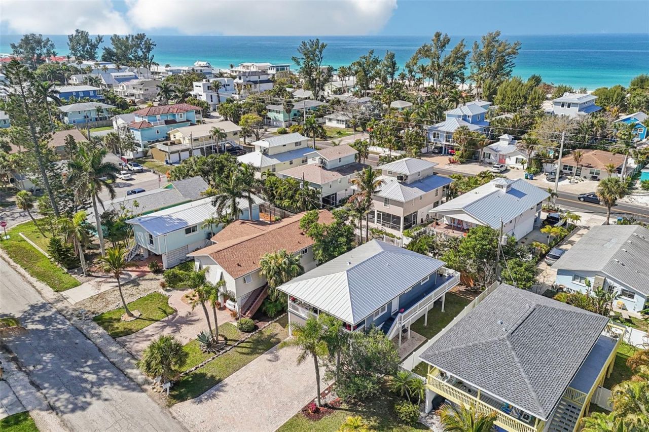 2908 Avenue C , Holmes Beach, FL 34217 Photo