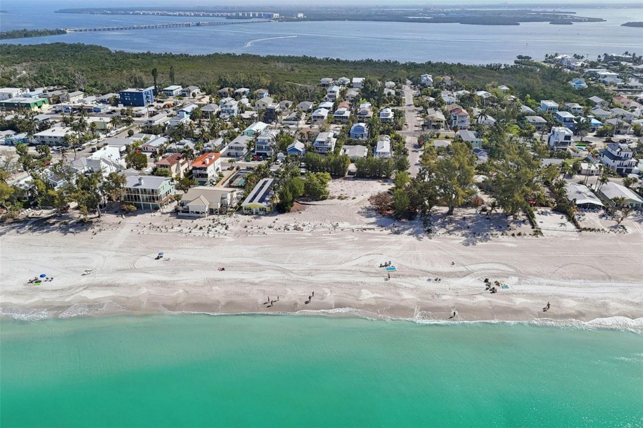 2908 Avenue C , Holmes Beach, FL 34217 Photo