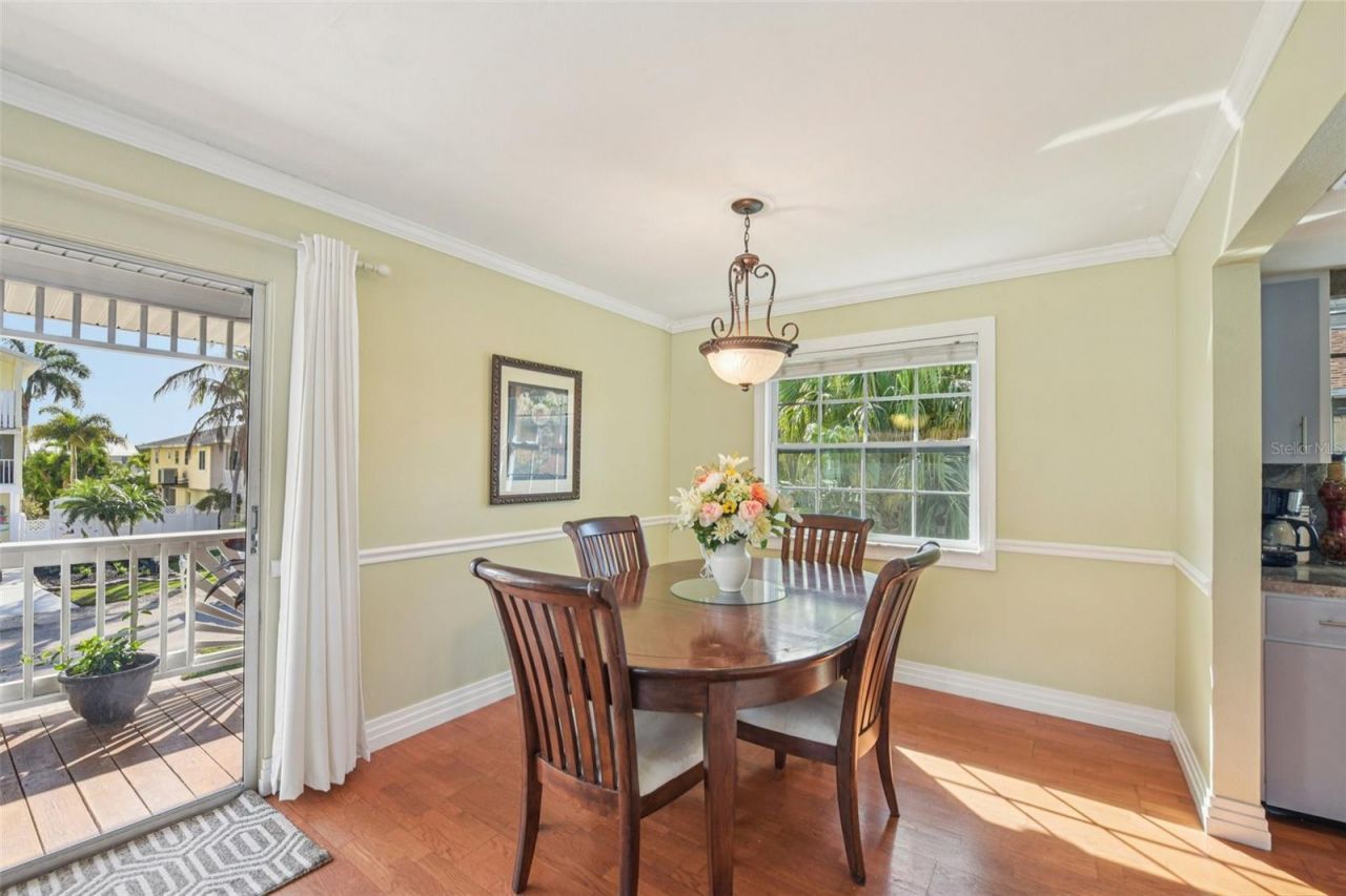 2908 Avenue C , Holmes Beach, FL 34217 Photo