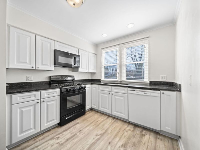 587 Kenbrook Drive , Worthington, OH 43085 Photo 11