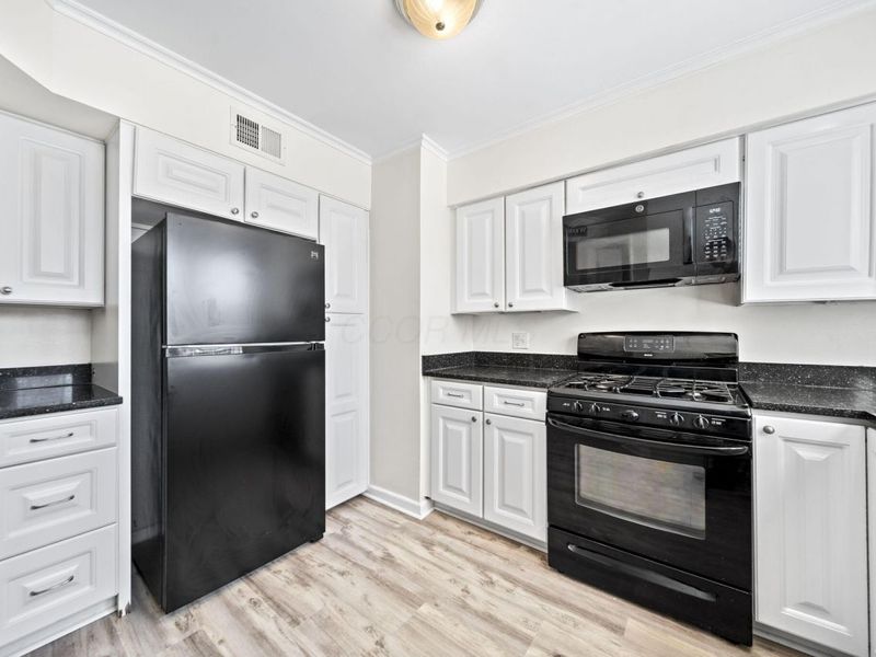 587 Kenbrook Drive, Worthington, OH 43085 Photo 12