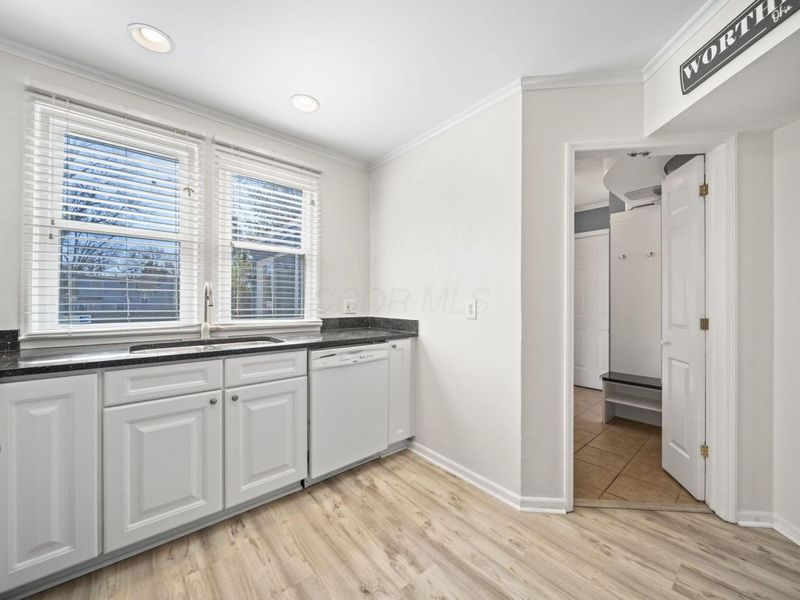 587 Kenbrook Drive, Worthington, OH 43085 Photo 13