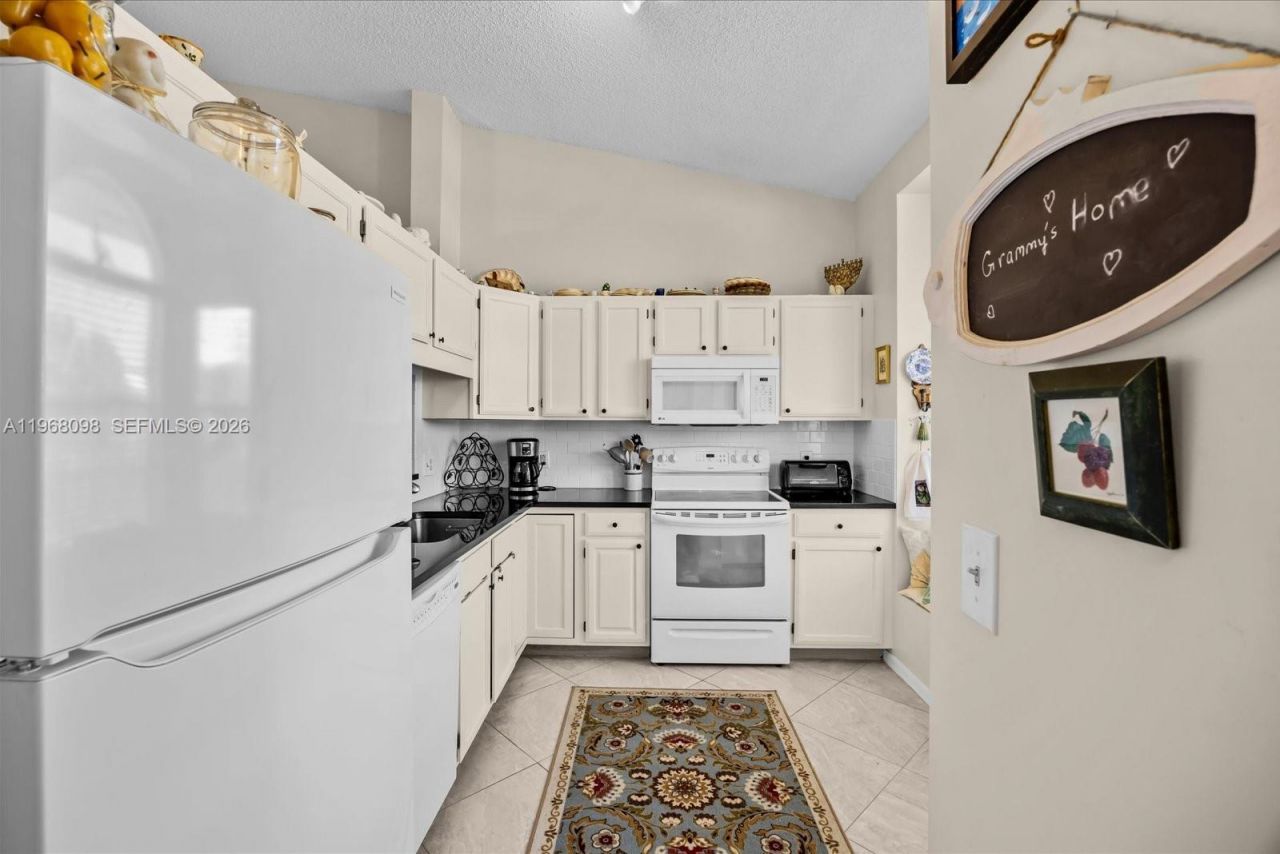 18081 SE Country Club Dr, Unit 37-367, Jupiter, FL 33469 Photo