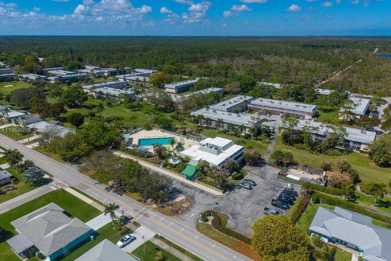 18081 SE Country Club Dr, Unit 37-367, Jupiter, FL 33469 Photo