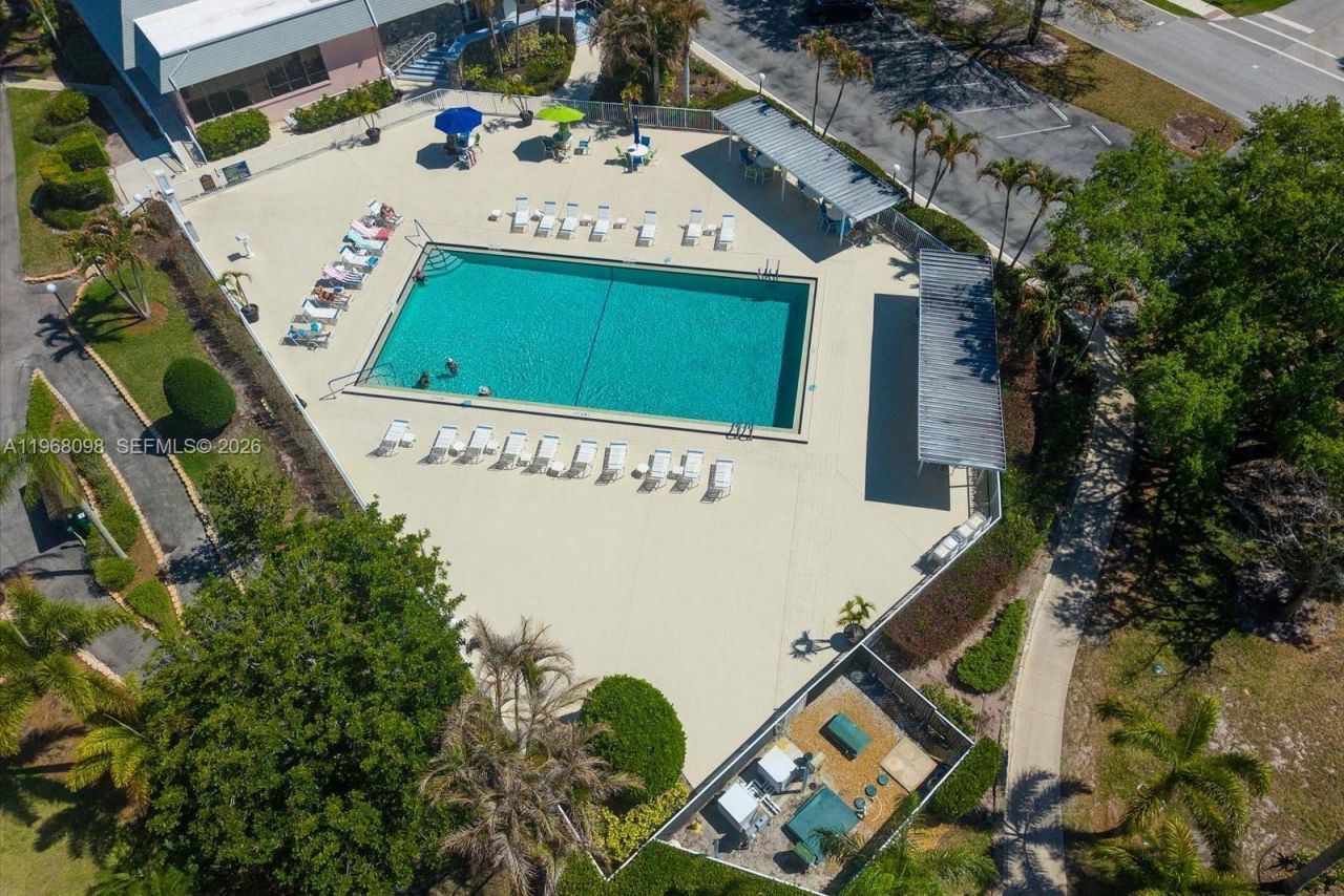 18081 SE Country Club Dr, Unit 37-367, Jupiter, FL 33469 Photo