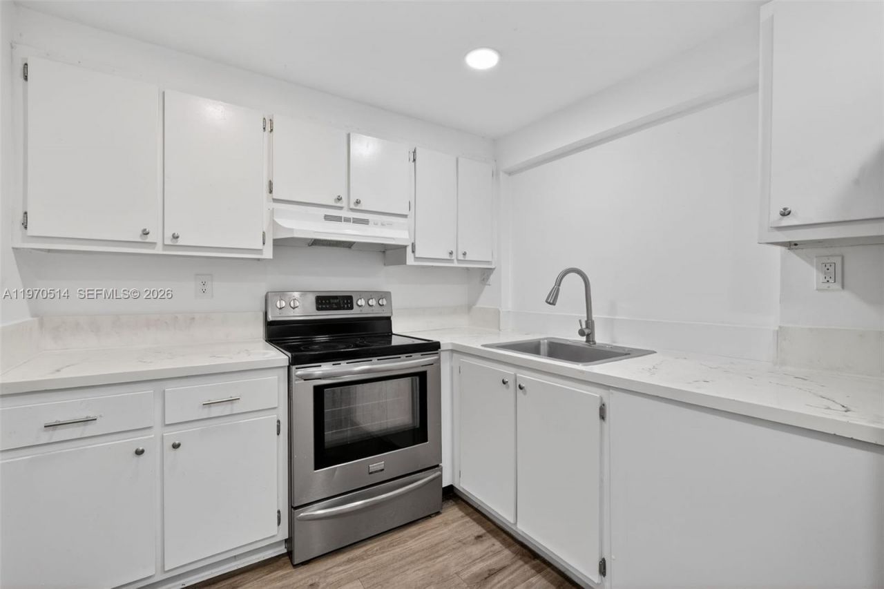 9091 Lime Bay Blvd, Unit 107, Tamarac, FL 33321 Photo