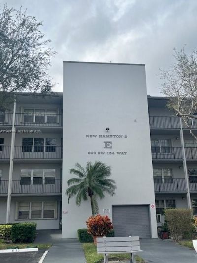 300 SW 134th Way , Unit 102E, Pembroke Pines, FL 33027 Photo