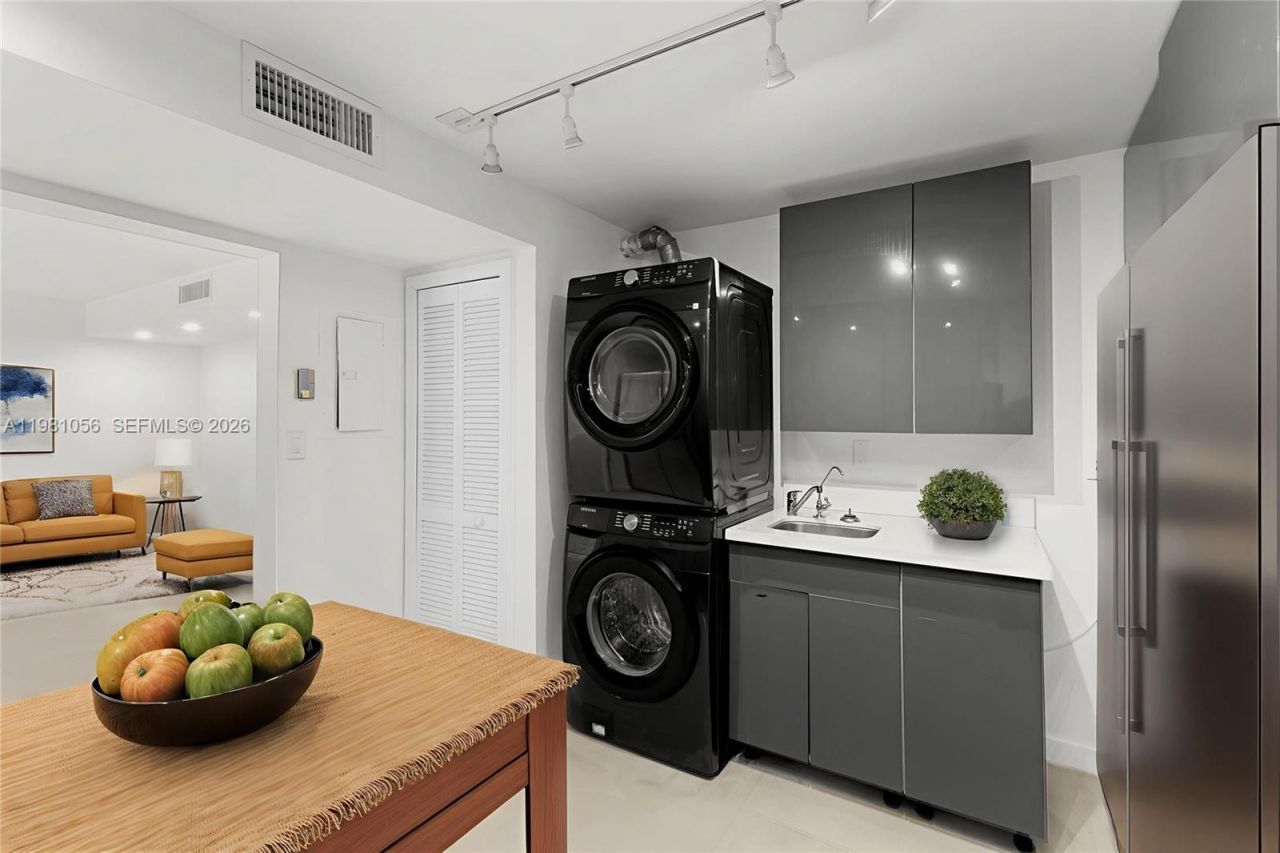 101 Ocean Lane Dr, Unit 1013, Key Biscayne, FL 33149 Photo