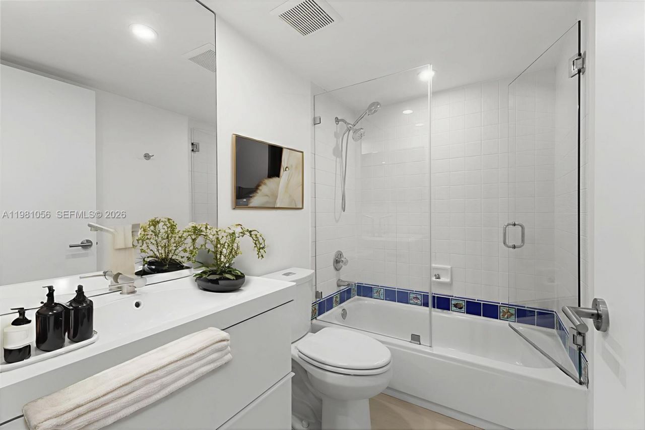 101 Ocean Lane Dr, Unit 1013, Key Biscayne, FL 33149 Photo