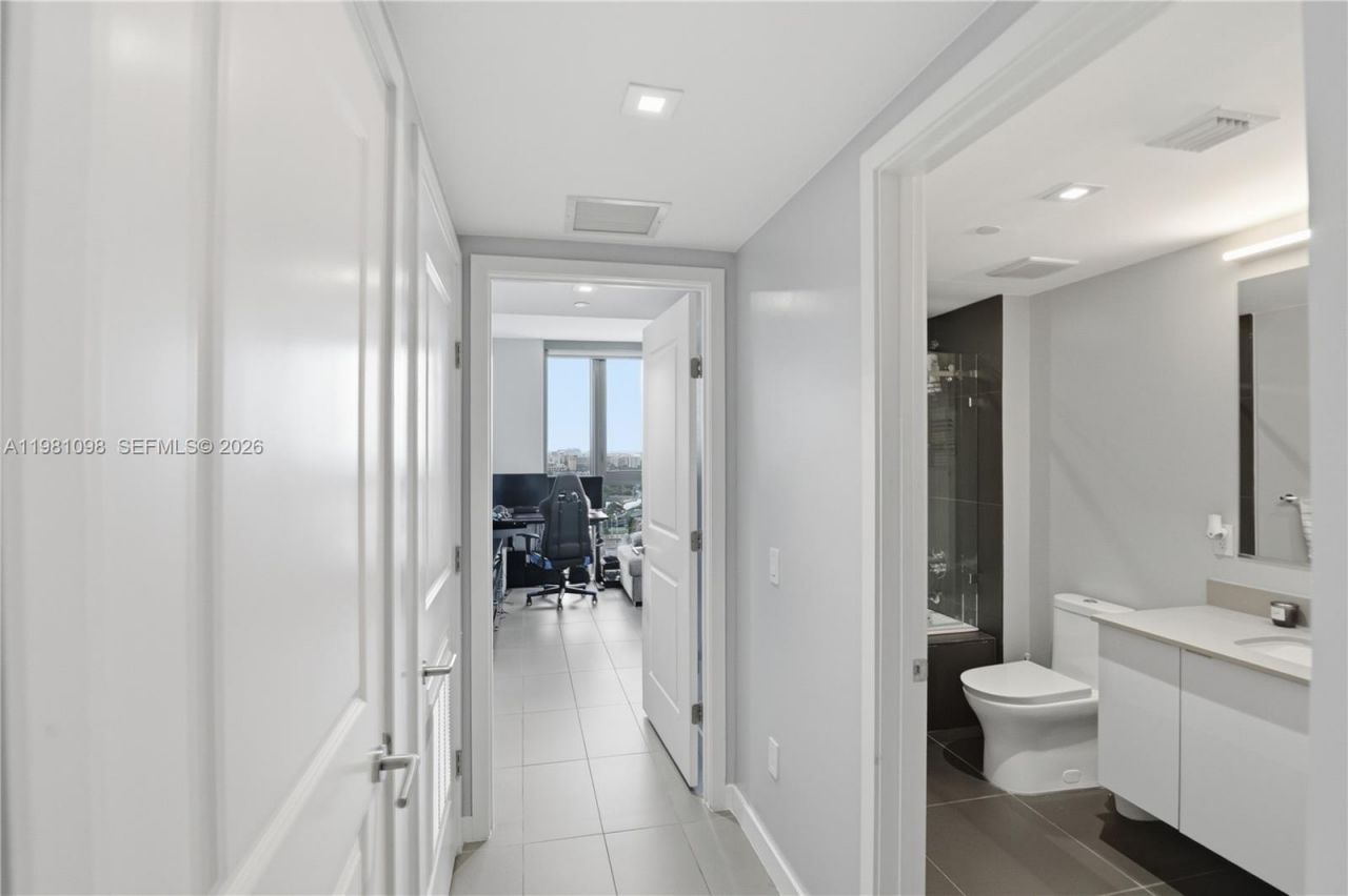 1600 NE 1st Ave , Unit 1610, Miami, FL 33132 Photo