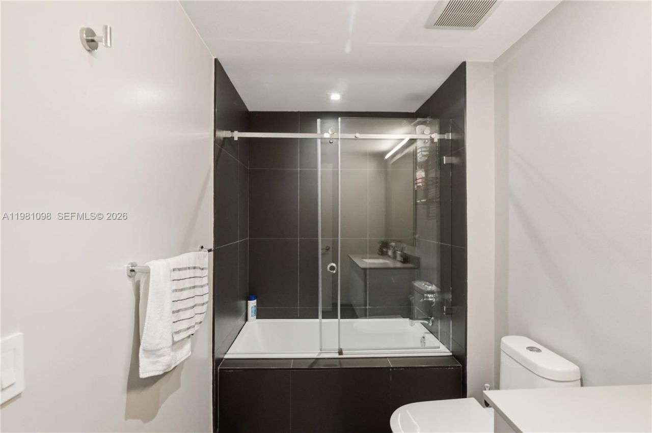 1600 NE 1st Ave , Unit 1610, Miami, FL 33132 Photo