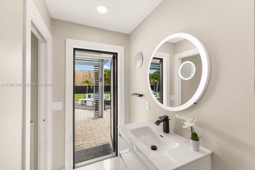 1840 SW 51st Ter, Plantation, FL 33317 Photo