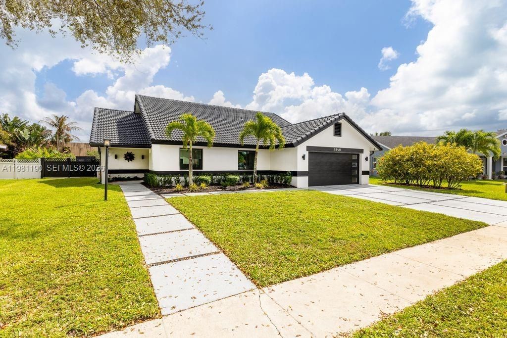 1840 SW 51st Ter, Plantation, FL 33317 Photo