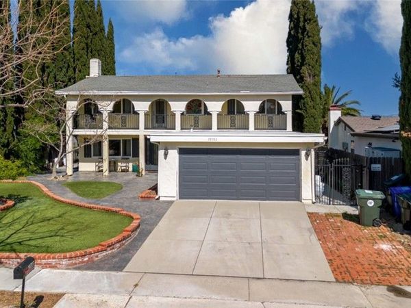 19707 Green Mountain Drive, Newhall, CA 91321