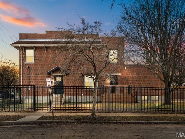 4400 Norfolk Avenue , St Louis, MO 63110