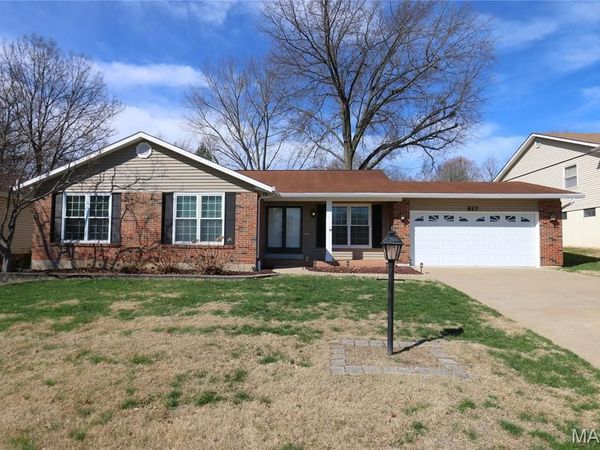 817 Greenridge Lane, St Peters, MO 63376