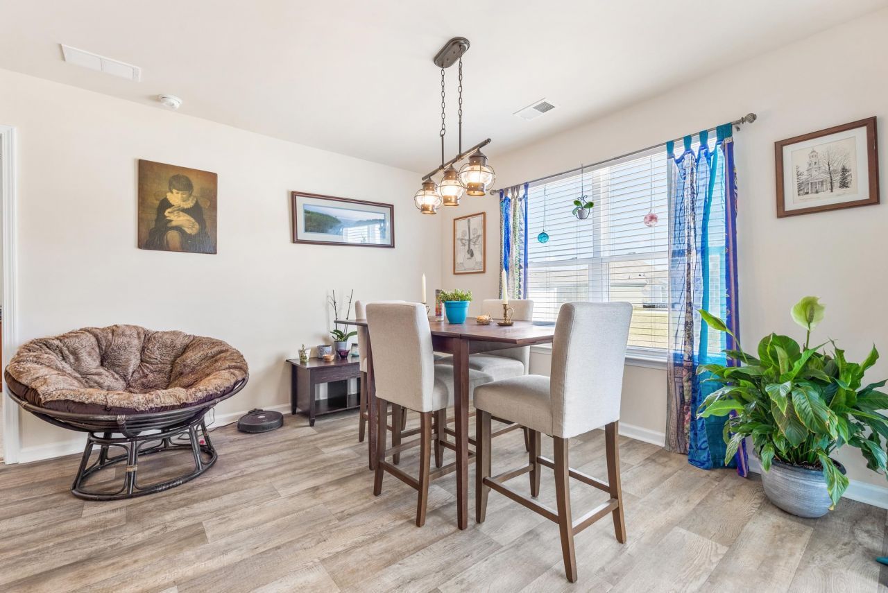 142 Pine Forest Dr. Photo 17