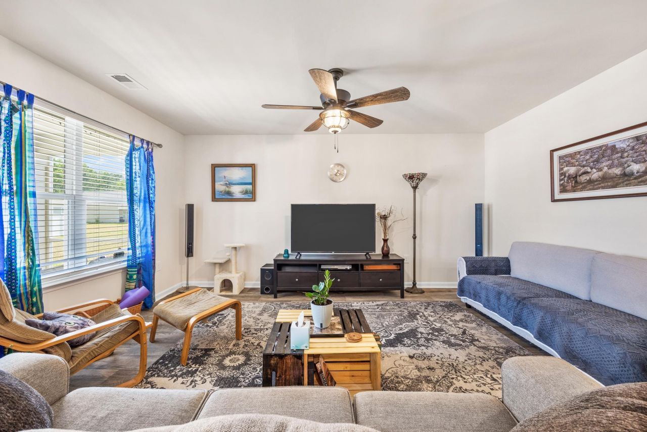 142 Pine Forest Dr. Photo 22