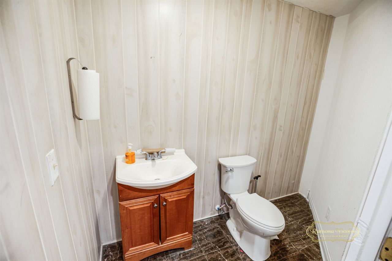 981 Fox Hollow Dr. Photo 10