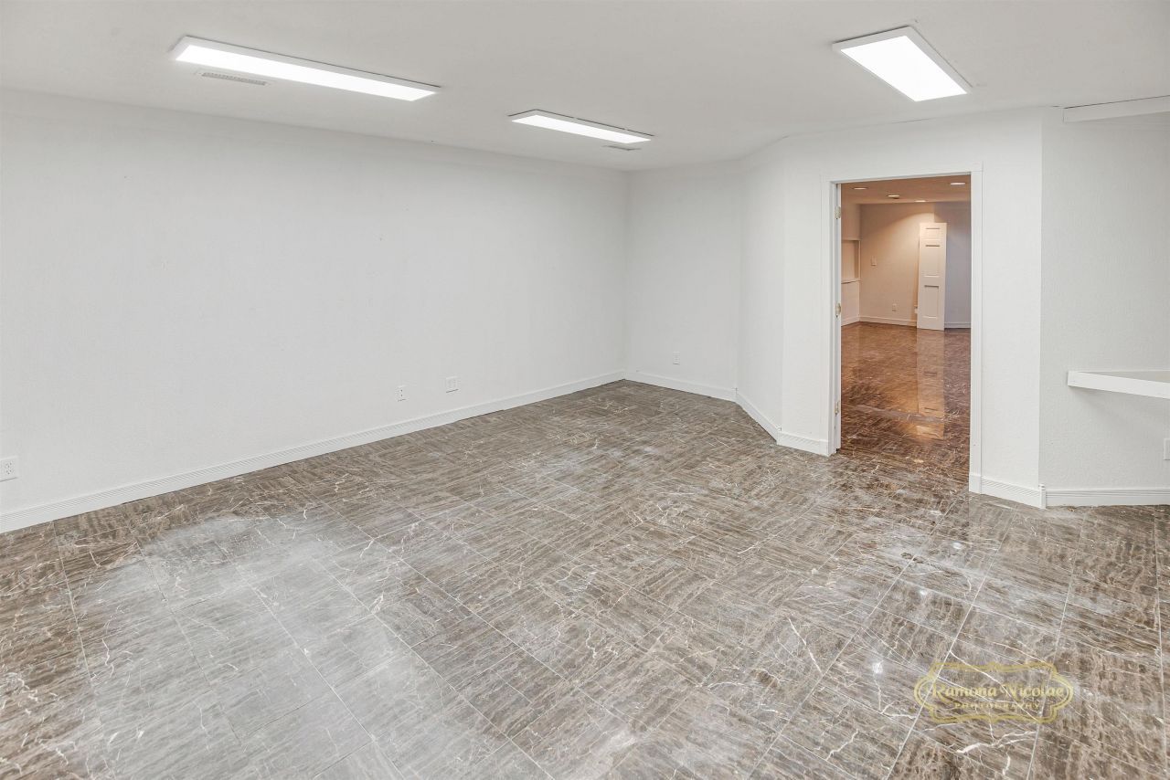 981 Fox Hollow Dr. Photo 12