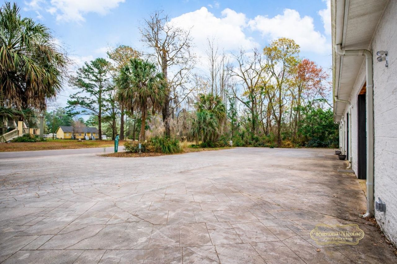 981 Fox Hollow Dr. Photo 5