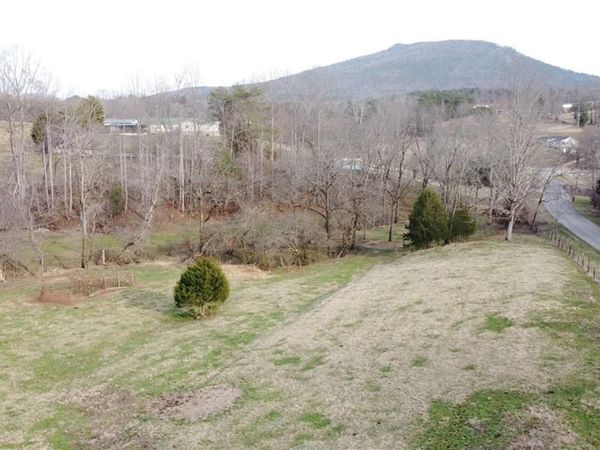 00 Jim McKinney Road , Pinnacle, NC 27043