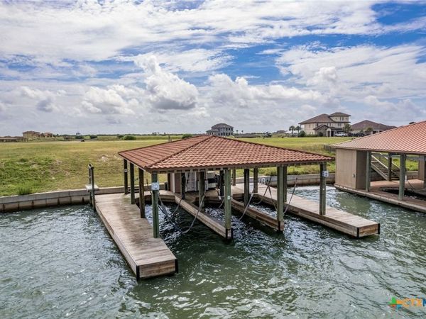 76 Chardonnay Way, Port O'Connor, TX 77982