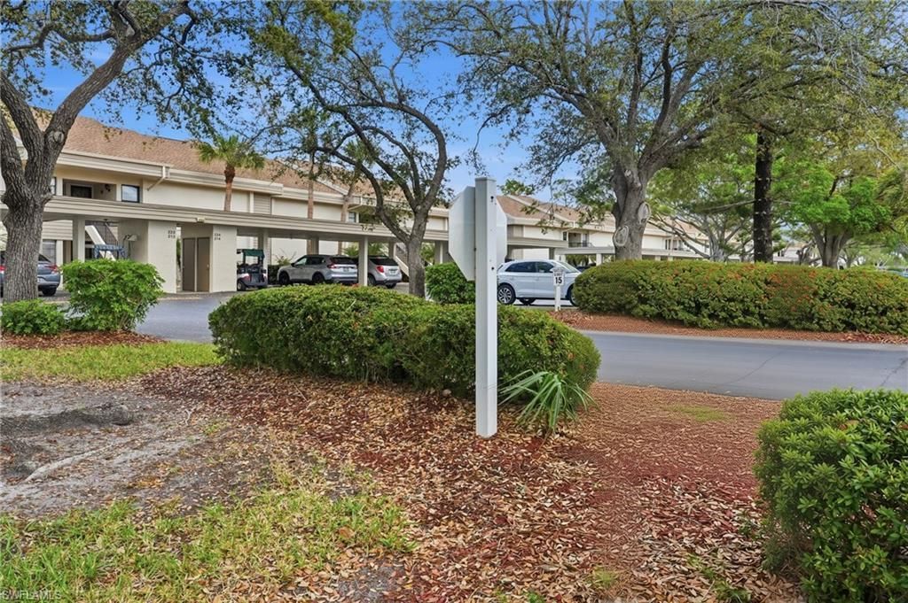 5585 Trailwinds Dr, Unit 314, Fort Myers, FL 33907 Photo