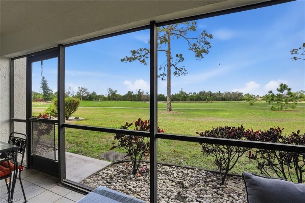 5585 Trailwinds Dr, Unit 314, Fort Myers, FL 33907 Photo
