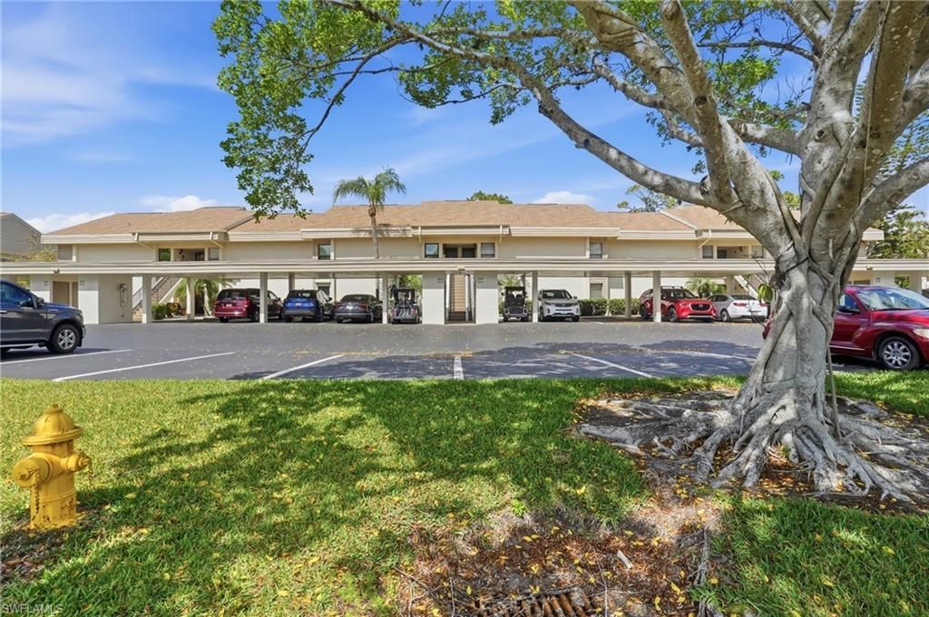 5585 Trailwinds Dr, Unit 314, Fort Myers, FL 33907 Photo