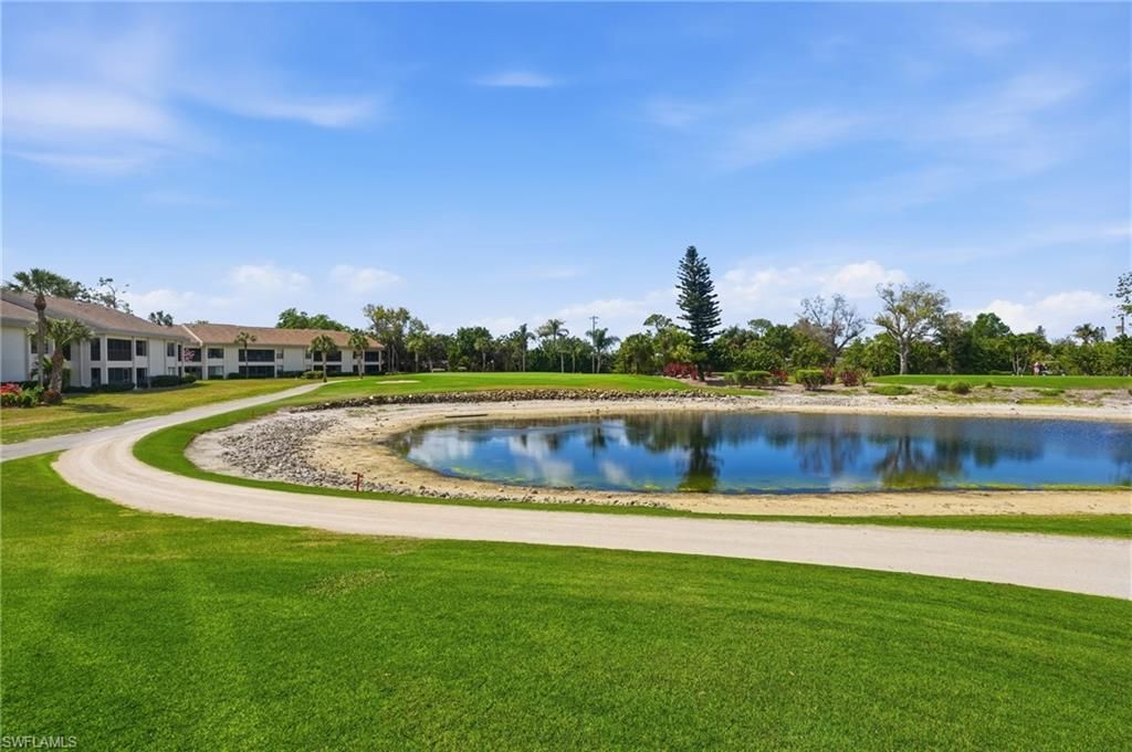 5585 Trailwinds Dr, Unit 314, Fort Myers, FL 33907 Photo