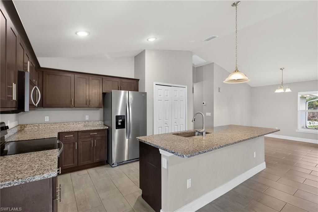 6023 Thrush Ave, Fort Myers, FL 33905 Photo