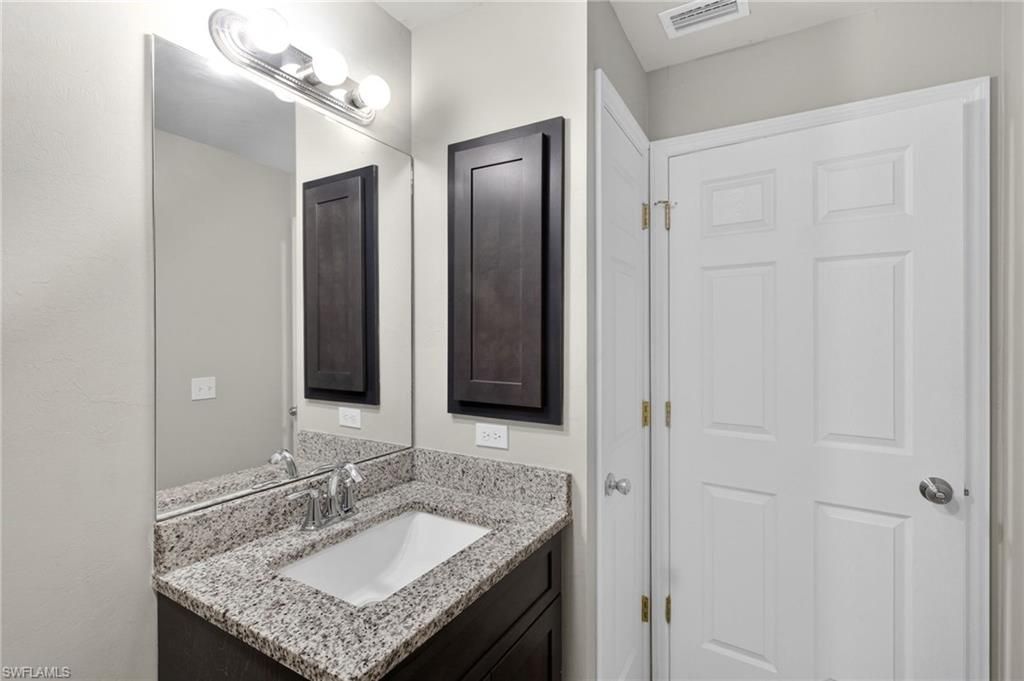 6023 Thrush Ave, Fort Myers, FL 33905 Photo