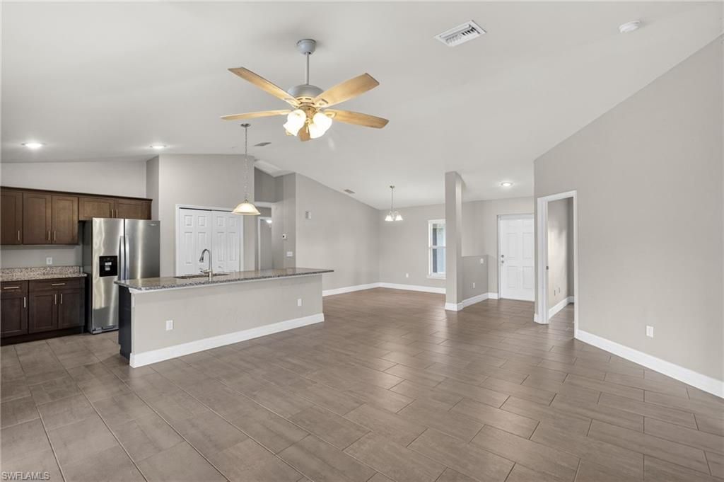 6023 Thrush Ave, Fort Myers, FL 33905 Photo