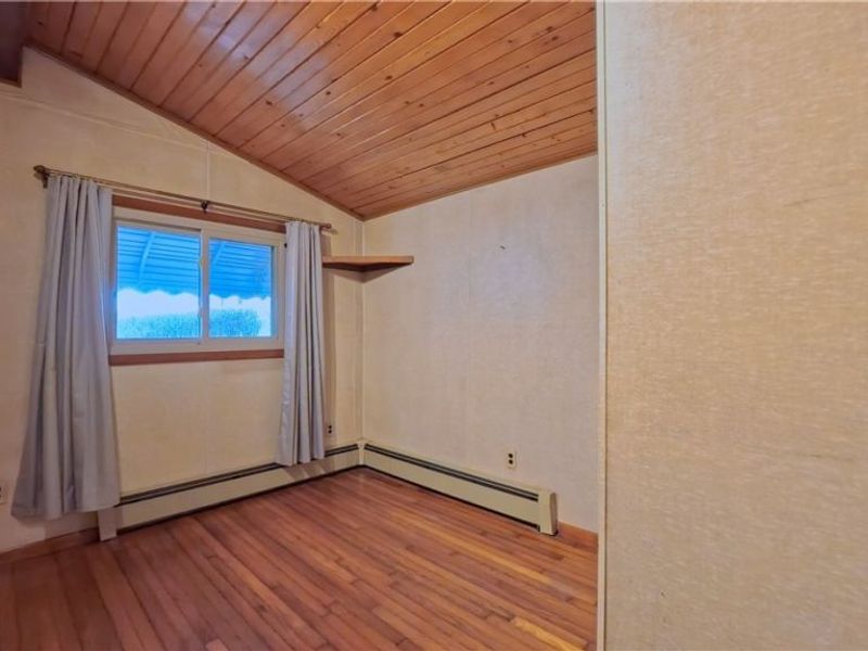 1212 Maine Boulevard, East Liverpool, OH 43920 Photo 13