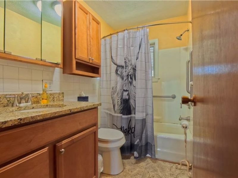 1212 Maine Boulevard, East Liverpool, OH 43920 Photo 15