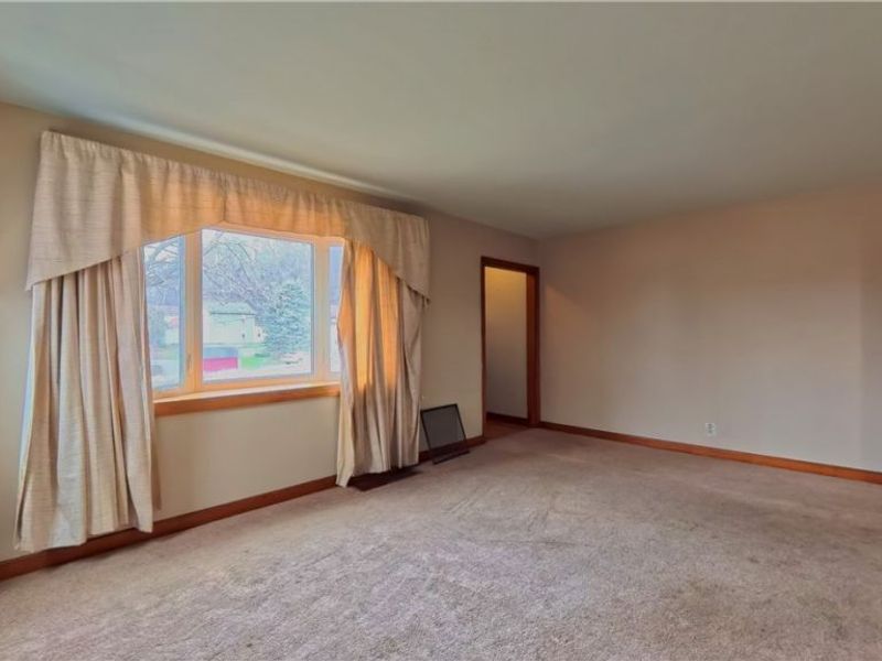 1212 Maine Boulevard, East Liverpool, OH 43920 Photo 20