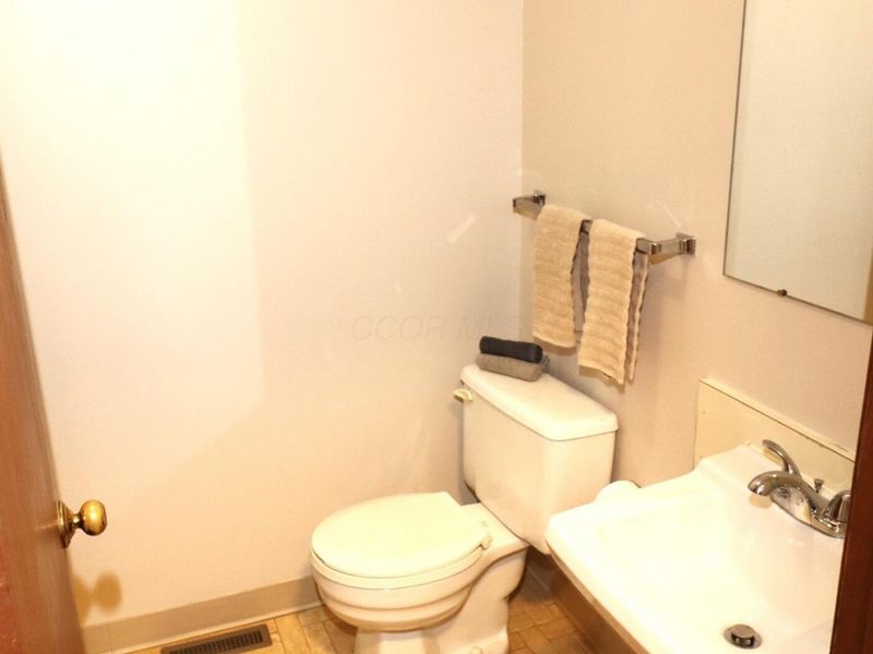 309 Lake Street , Delaware, OH 43015 Photo 6