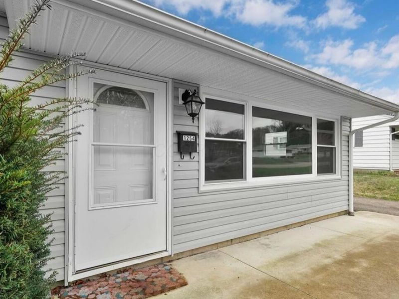 1254 E Fair Avenue , Lancaster, OH 43130 Photo 2