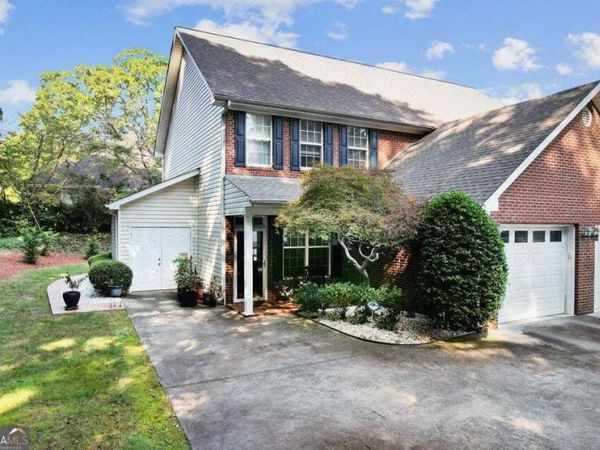 1506 Summer Gate Way, Unit 8, Dalton, GA 30720