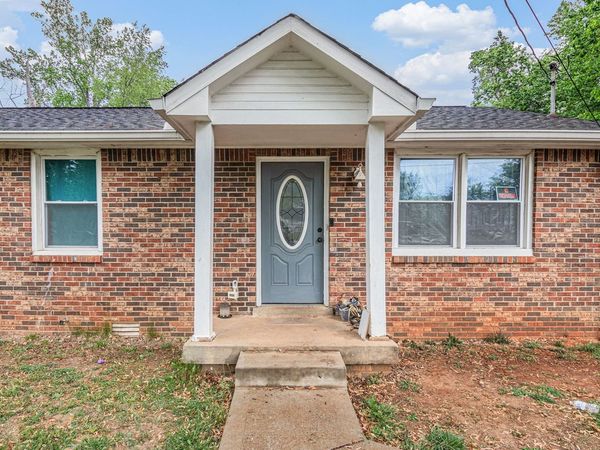 300 Carla Ct, Clarksville, TN 37043